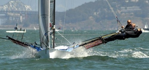 18 Skiff International Regatta Hamlin stays upright